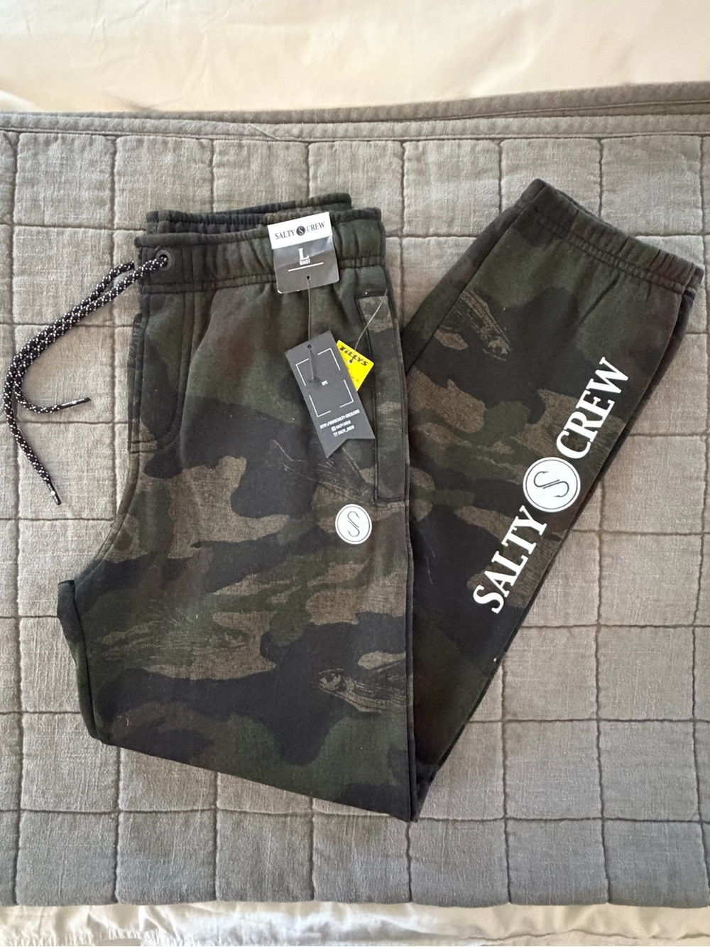 Salty Crew Kids' Camouflage Joggers in Olive & Black